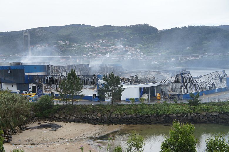 2016 05 09 IncendioFandicostaDomaio12.JPG